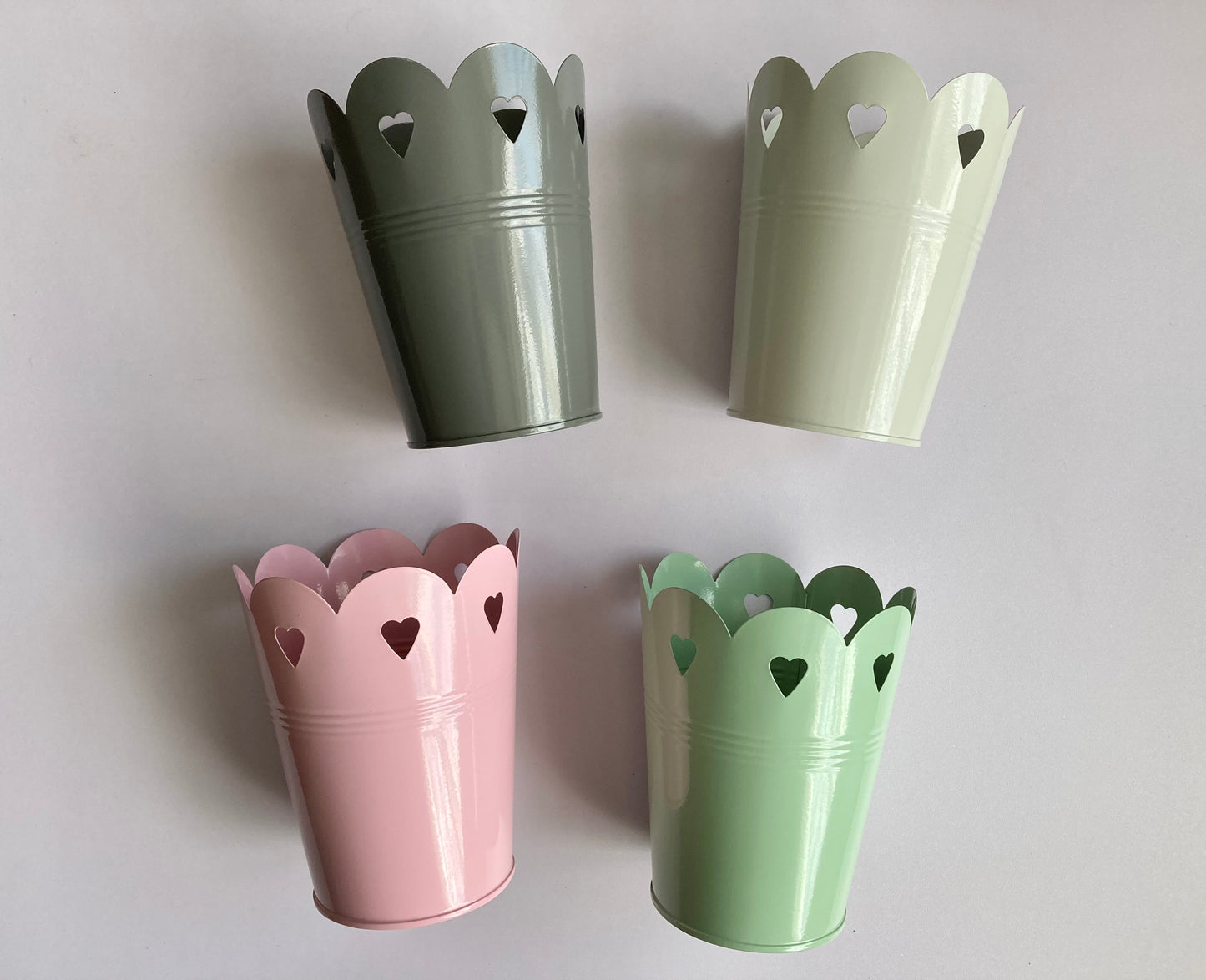 Green Heart Design Metal Planter