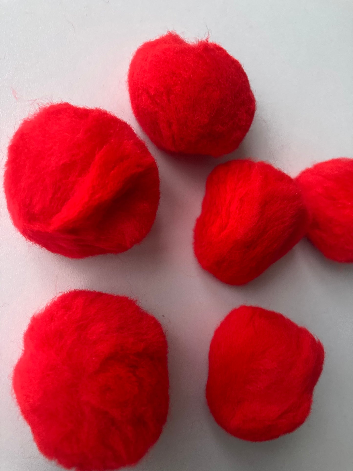 6pk 4cm Red Pom Poms