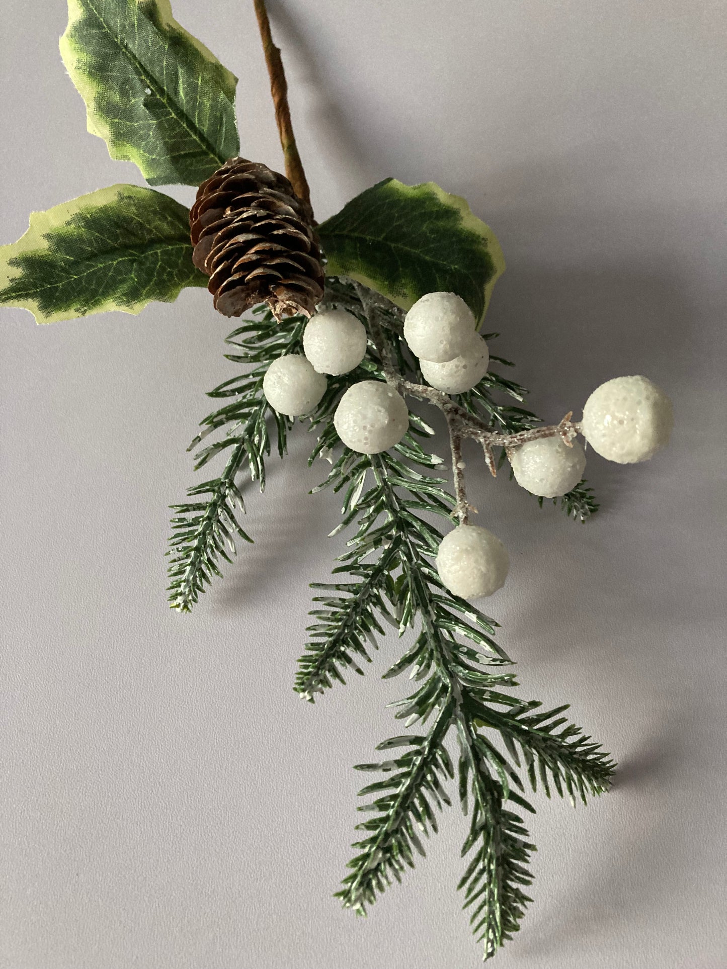 Snow Berry & Pine Cone Pick