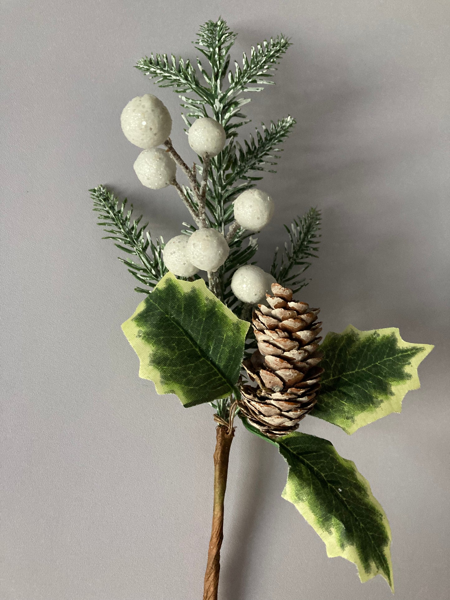 Snow Berry & Pine Cone Pick