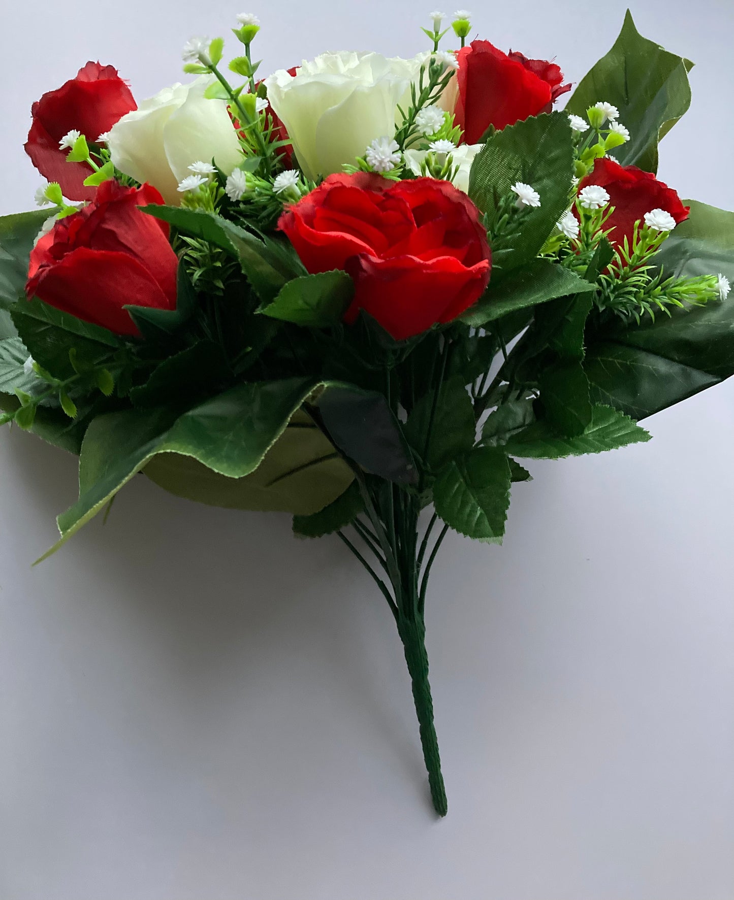 18 Red & White Rose Bud Bouquet