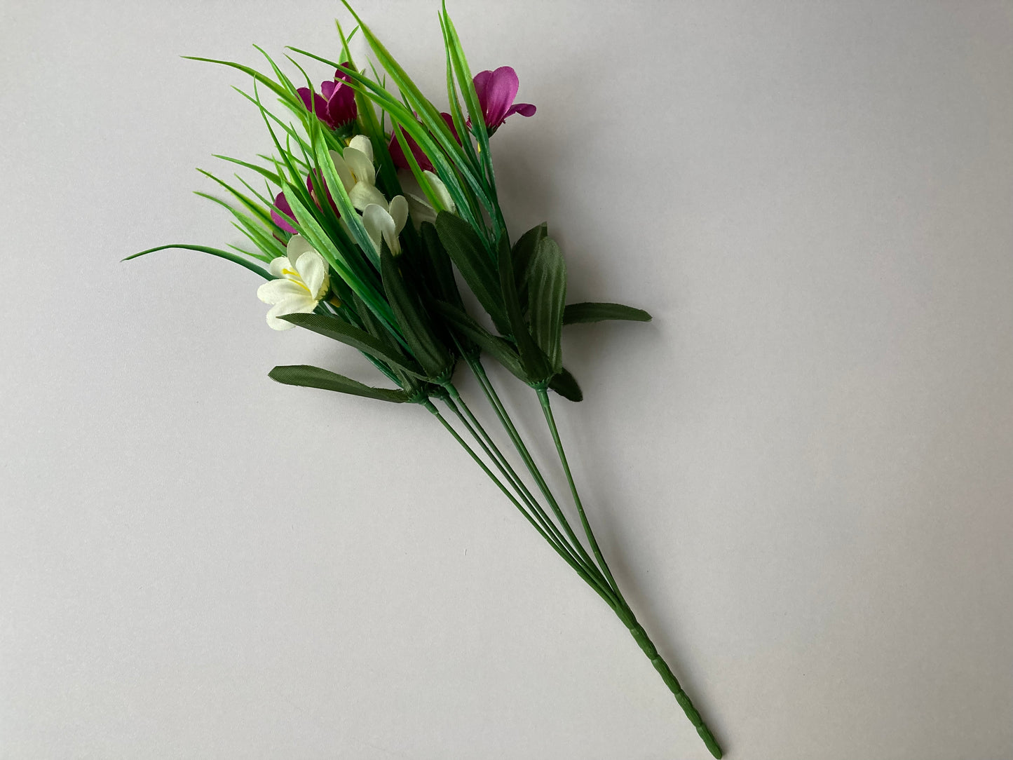 Mauve & White Wild Flower Bunch