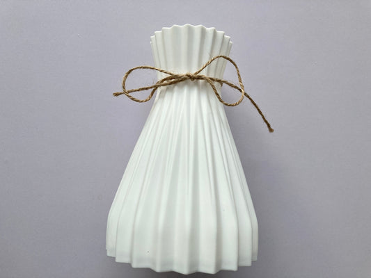 White Geometric Country Vibe Vase