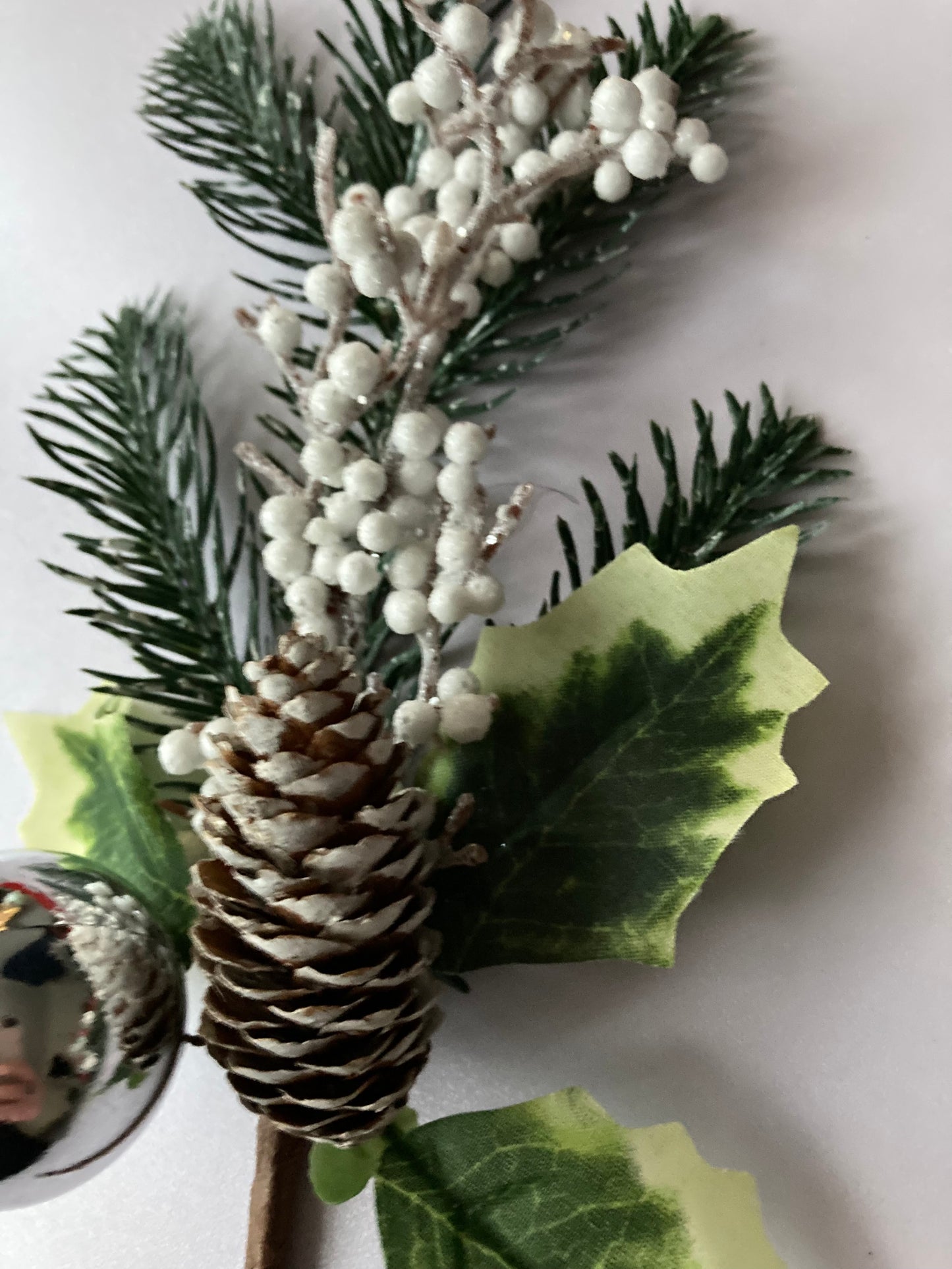 White Berry, Silver Ball Pick