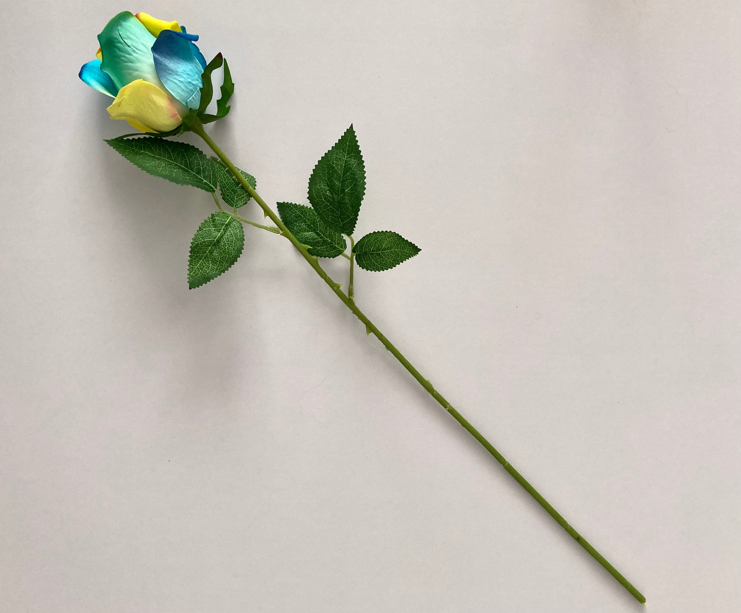Velvet Blue/Green Rosebud