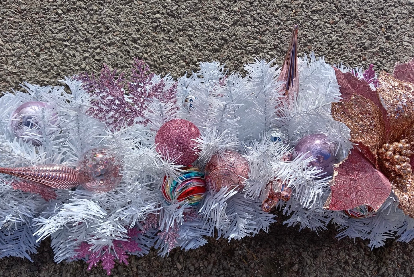 5ft Pink & White Artificial Garland