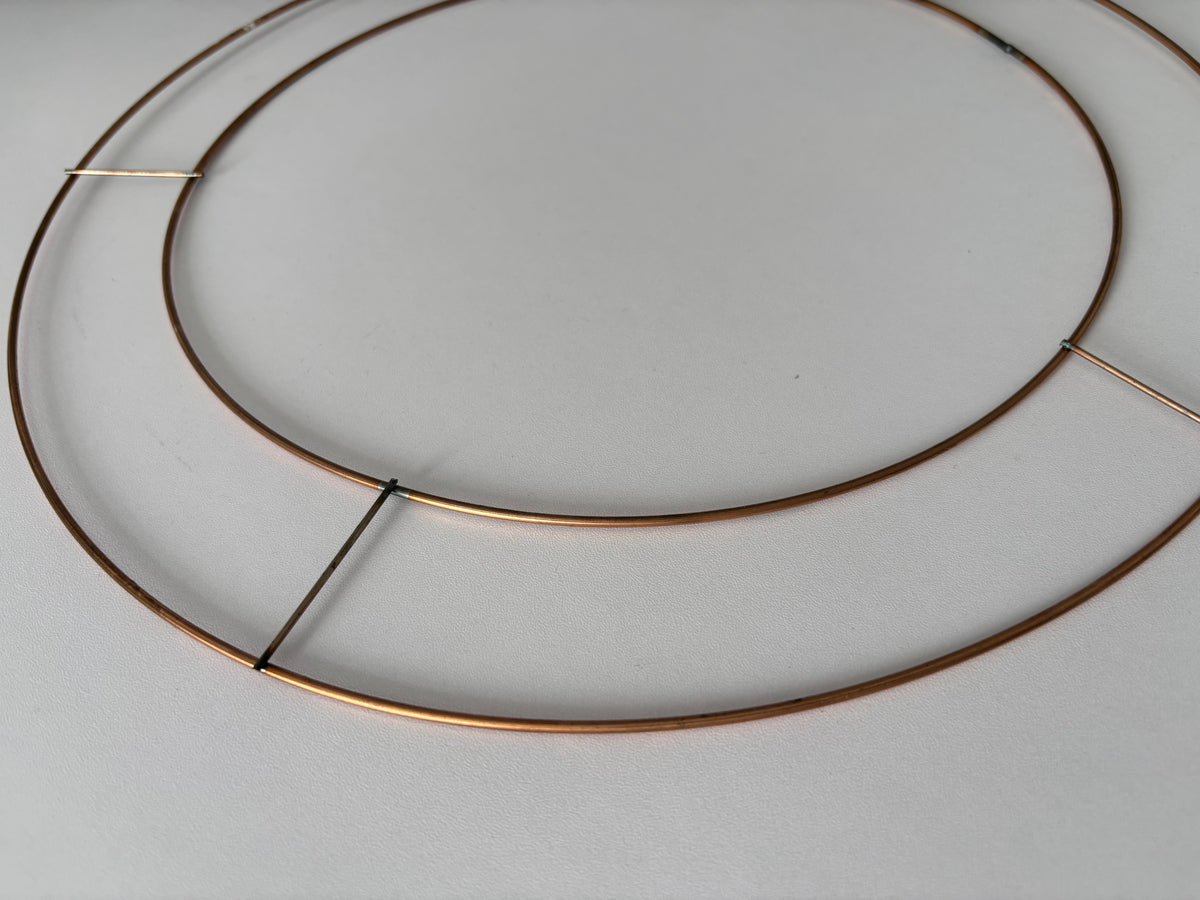 Copper-Toned Wire Wreath Frame Ring 35cm