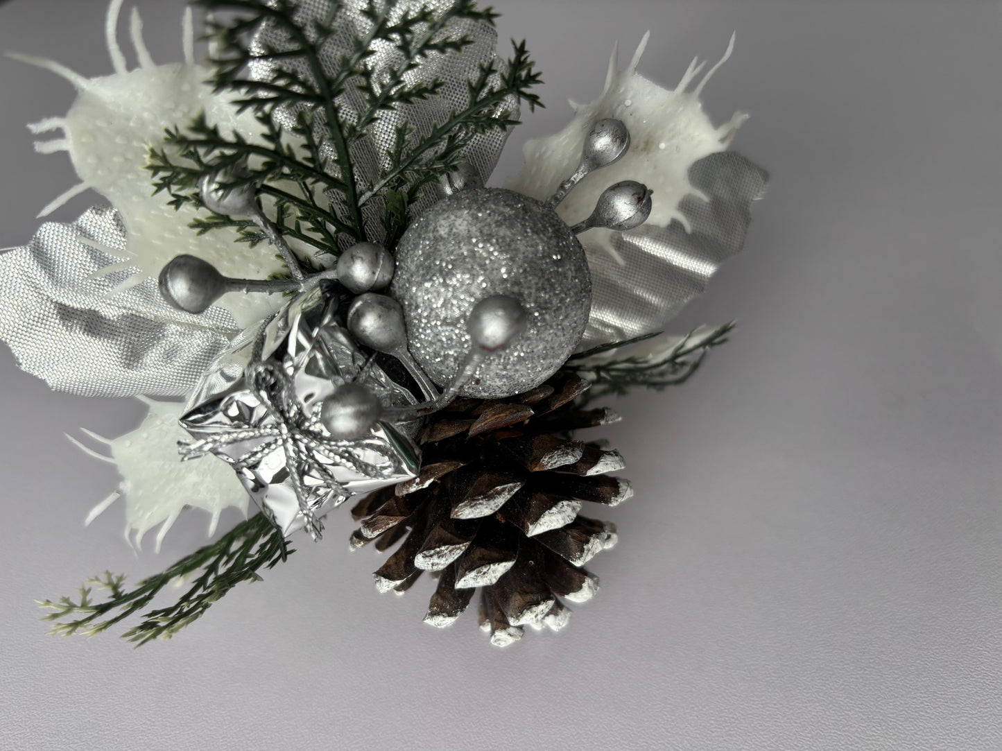 Silver Snowy Pick