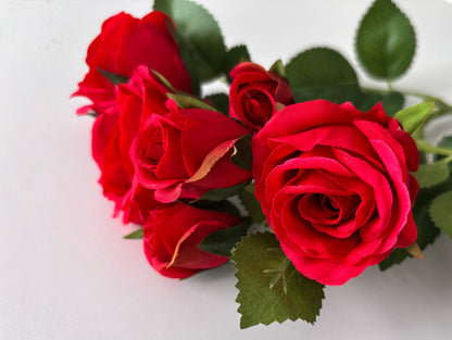 Red Rose Mixed Bud Spray