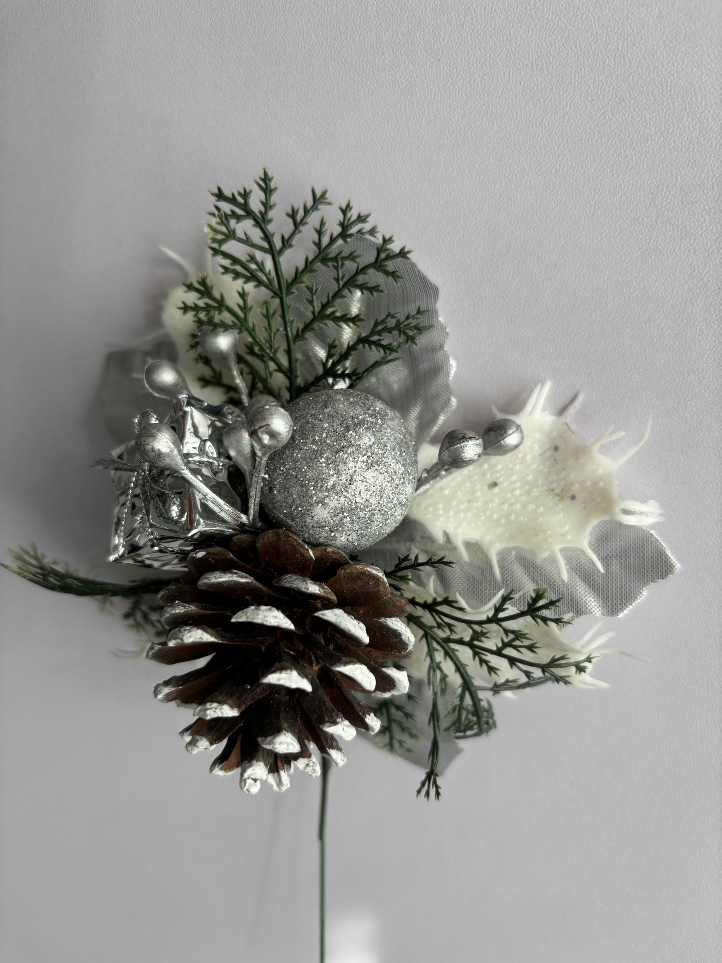 Silver Snowy Pick