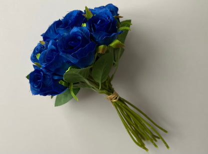 15 Royal Blue Roses