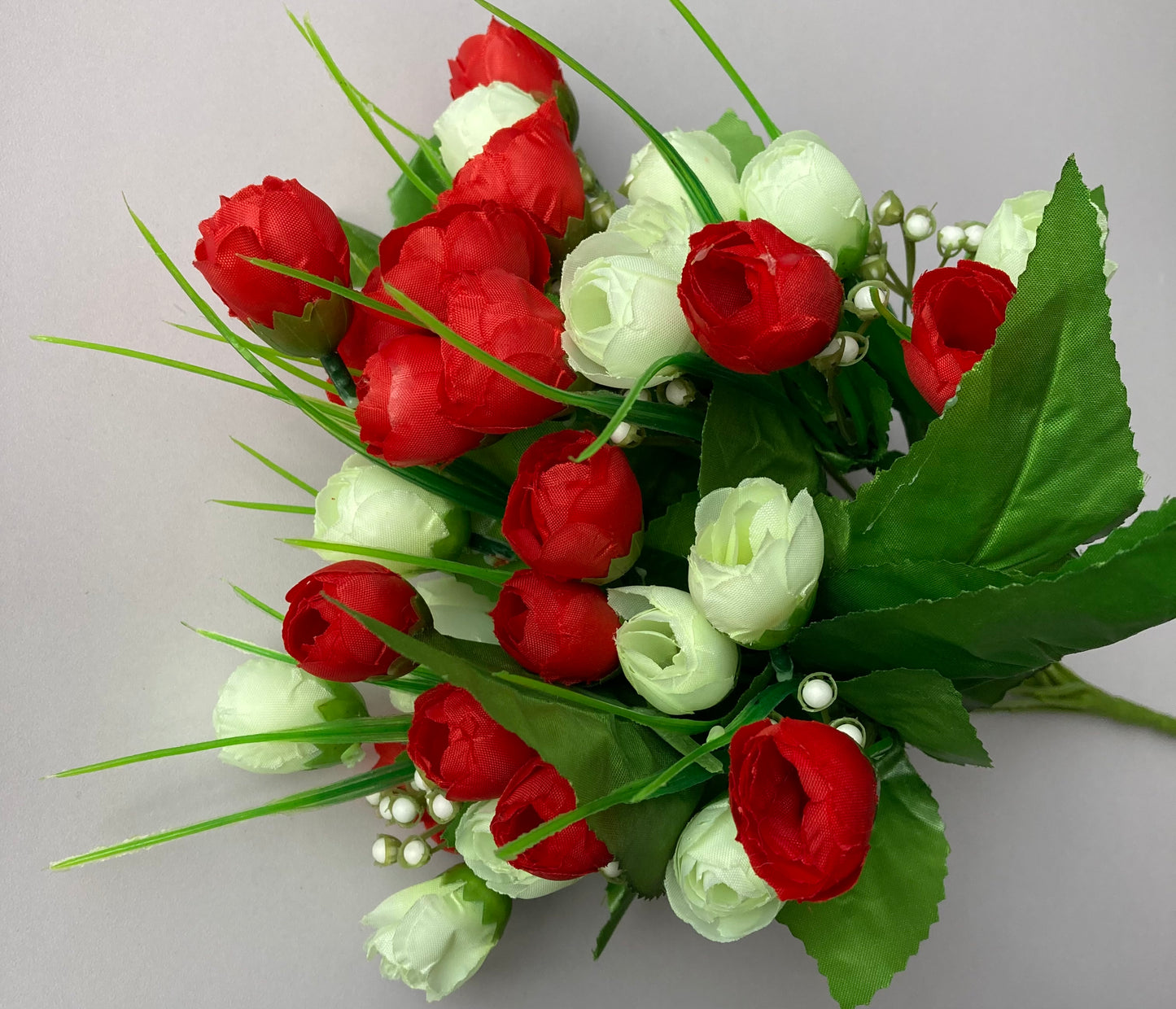 Red & Ivory Baby Tulip Bunch