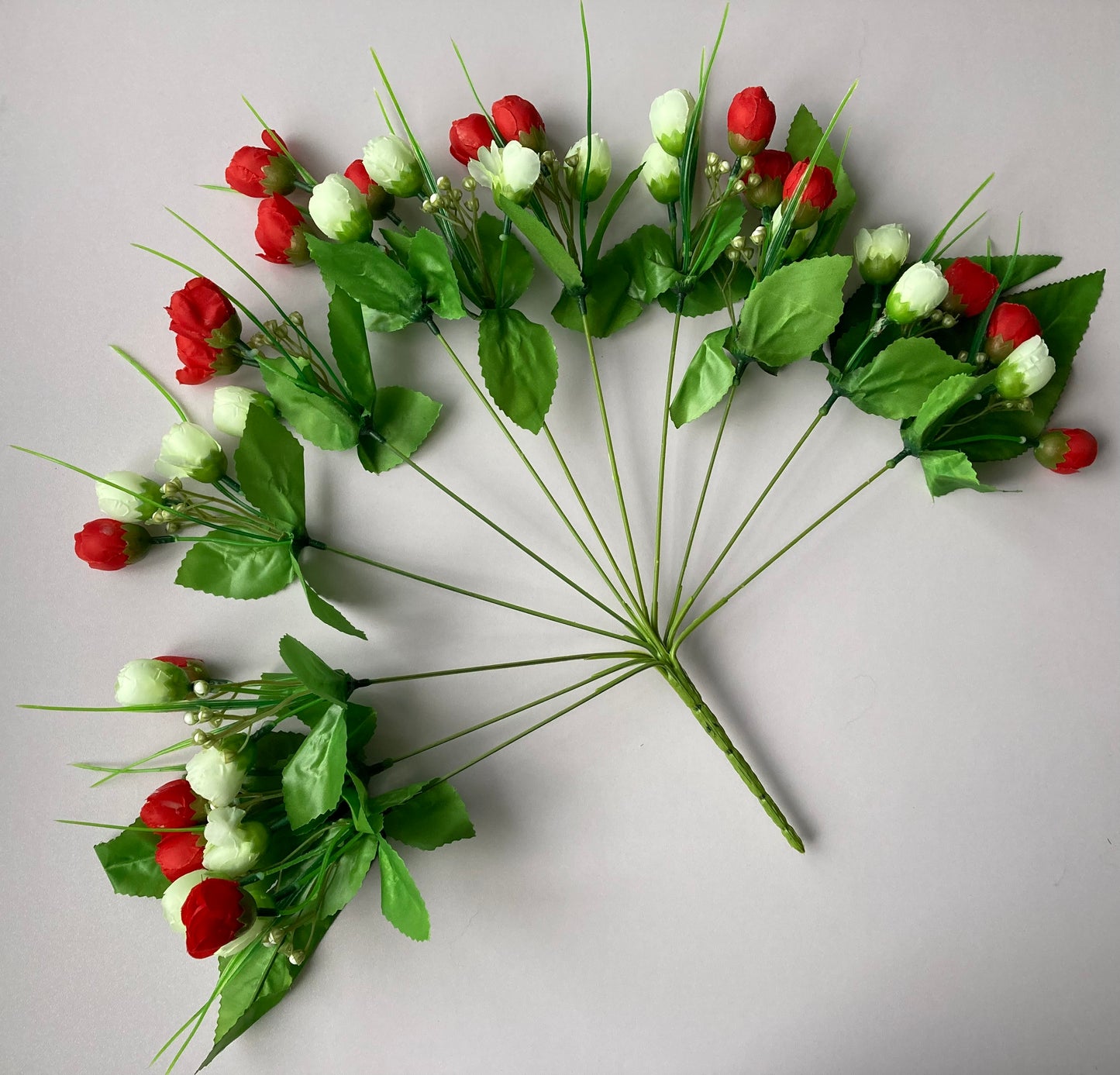 Red & Ivory Baby Tulip Bunch