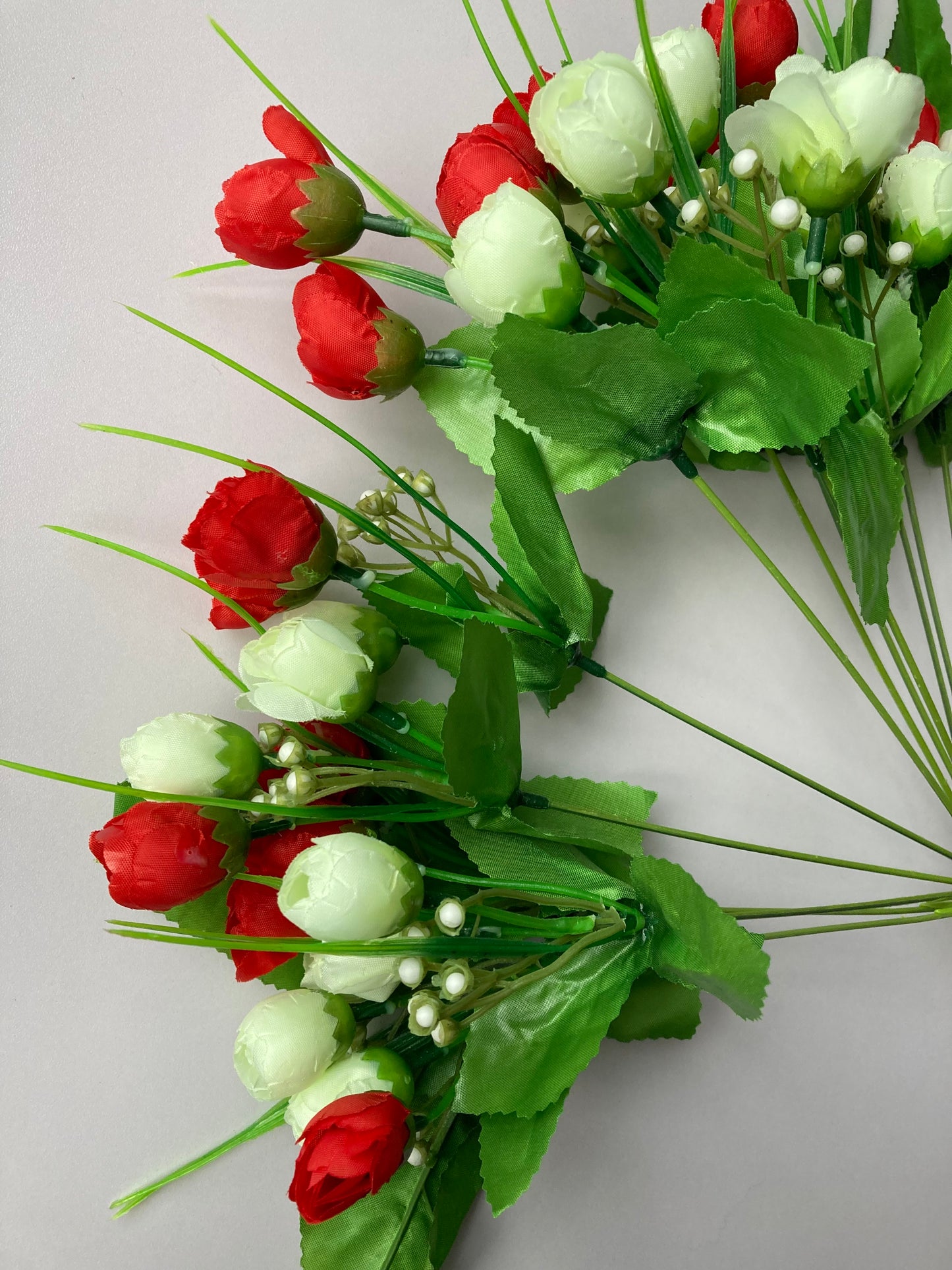 Red & Ivory Baby Tulip Bunch