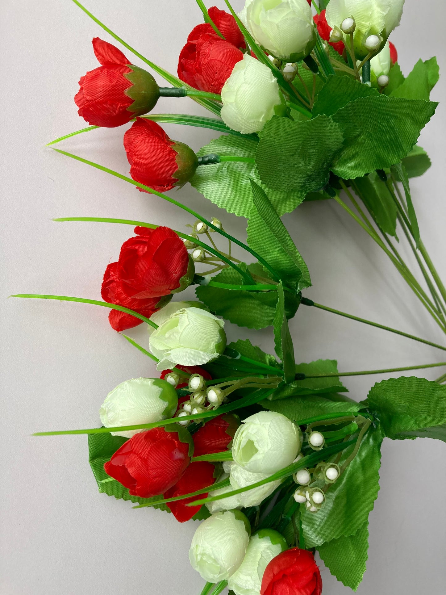 Red & Ivory Baby Tulip Bunch